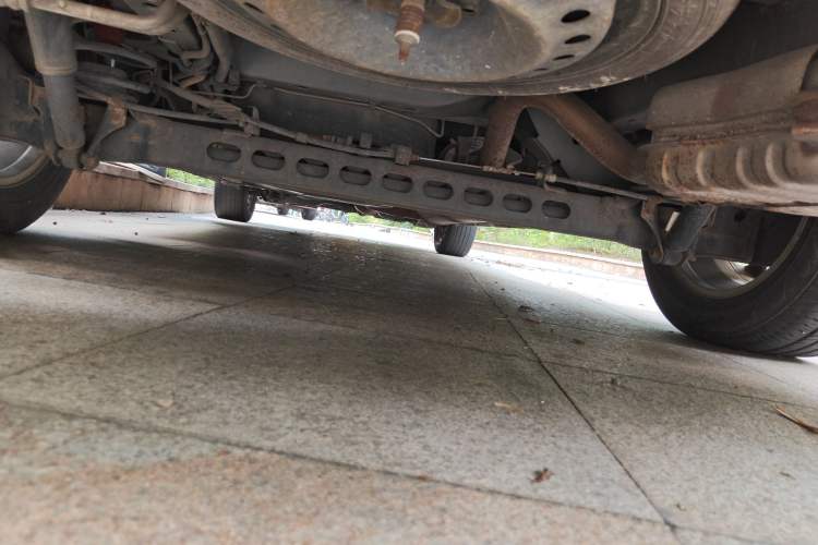 Used Buick GL8 2013 2.4L Classic Edition Chassis Rear