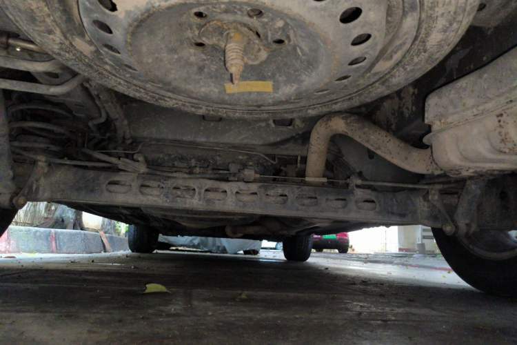 Used Buick GL8 2013 2.4L Comfort Edition Chassis Rear