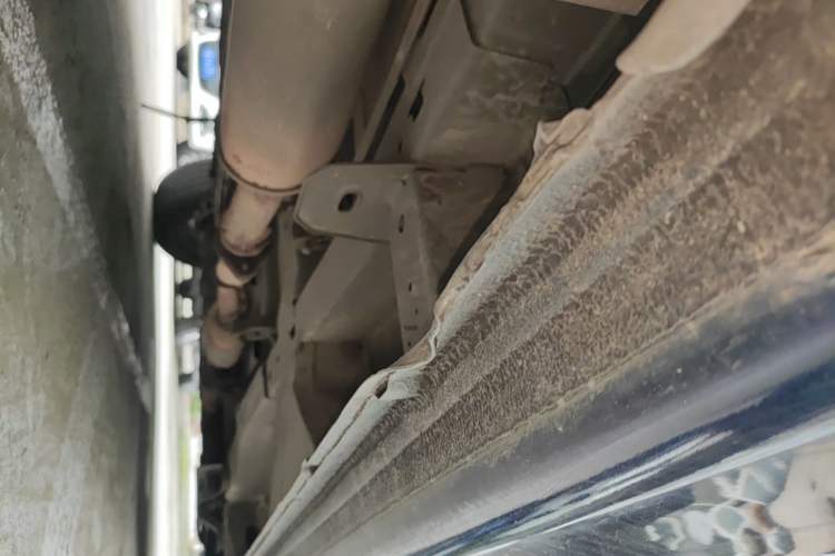 Used Buick GL8 2013 2.4L Comfort Edition Chassis Rear Right
