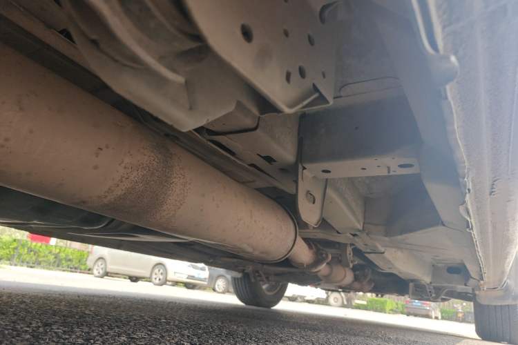 Used Buick GL8 2013 2.4L Classic Edition Chassis Rear Right