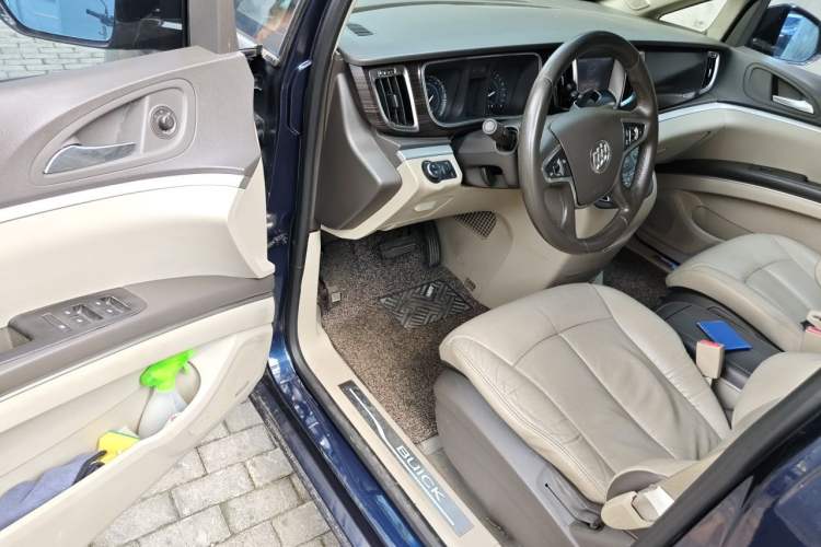 Used Buick GL8 2013 3.0L XT Luxury Business Flagship Edition Driver Seat