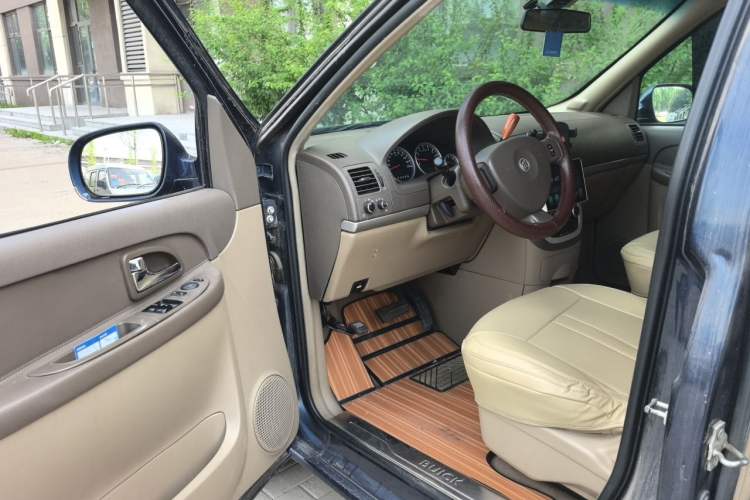 Used Buick GL8 2013 2.4L Comfort Edition Driver Seat
