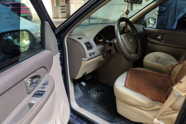 Used Buick GL8 2013 2.4L Comfort Edition Driver Seat