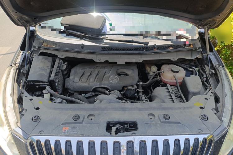 Used Buick GL8 2013 2.4L CT Luxury Business Comfort Edition Engine Bay