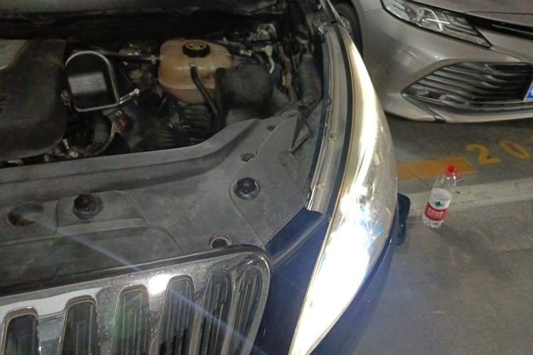 Used Buick GL8 2013 3.0L XT Luxury Business Flagship Edition Engine Bay Left