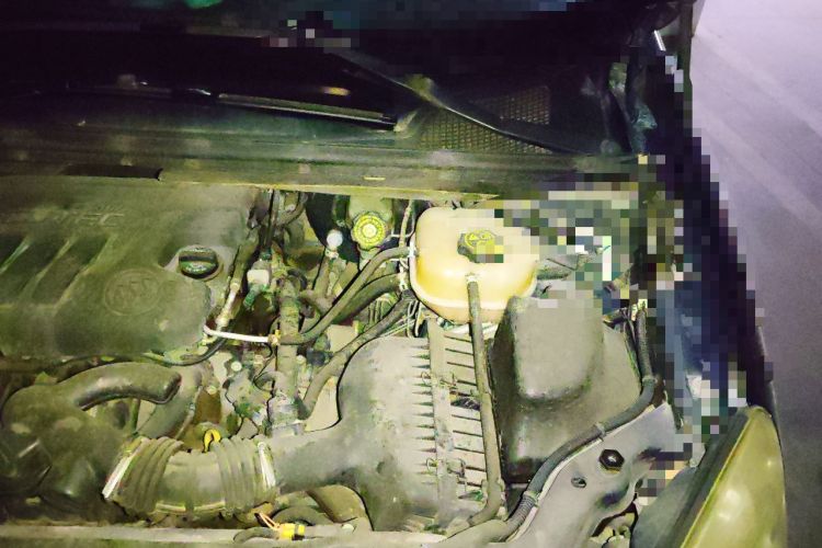 Used Buick GL8 2013 2.4L Classic Edition Engine Bay Left