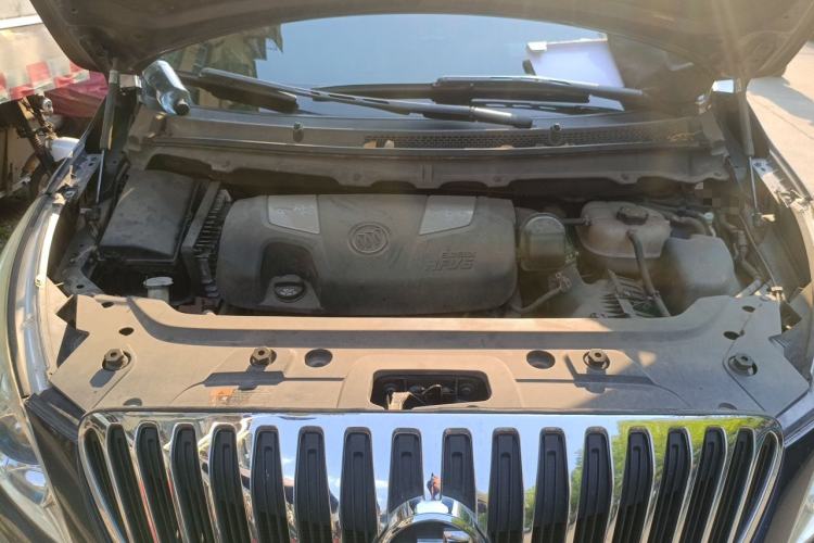 Used Buick GL8 2013 3.0L XT Luxury Business Flagship Edition Engine Bay