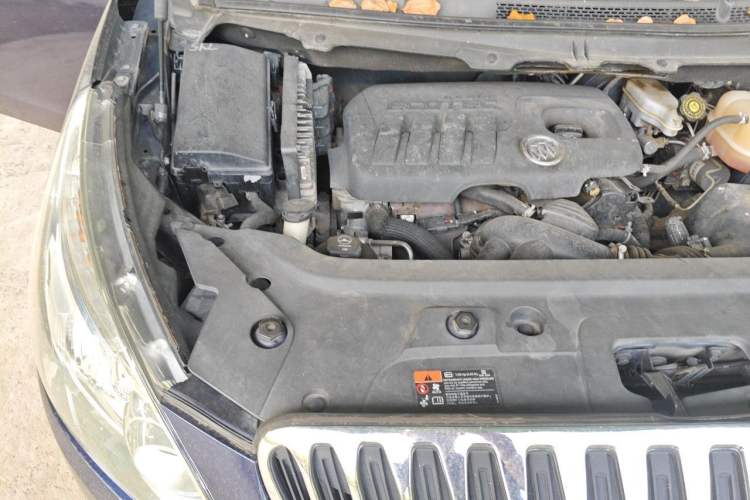 Used Buick GL8 2013 2.4L CT Luxury Business Comfort Edition Engine Bay Right