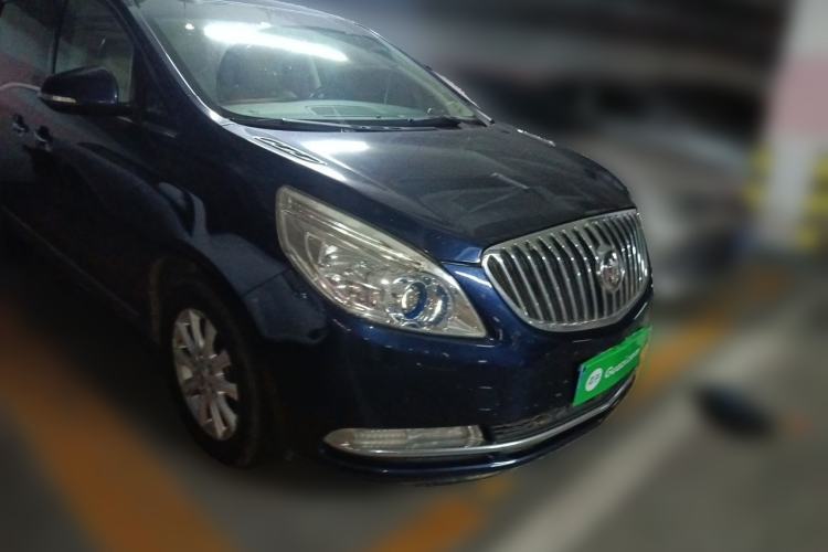 Used Buick GL8 2013 3.0L XT Luxury Business Flagship Edition Front Right 45 Deg
