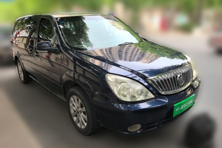 Used Buick GL8 2013 2.4L Classic Edition Front Right 45 Deg