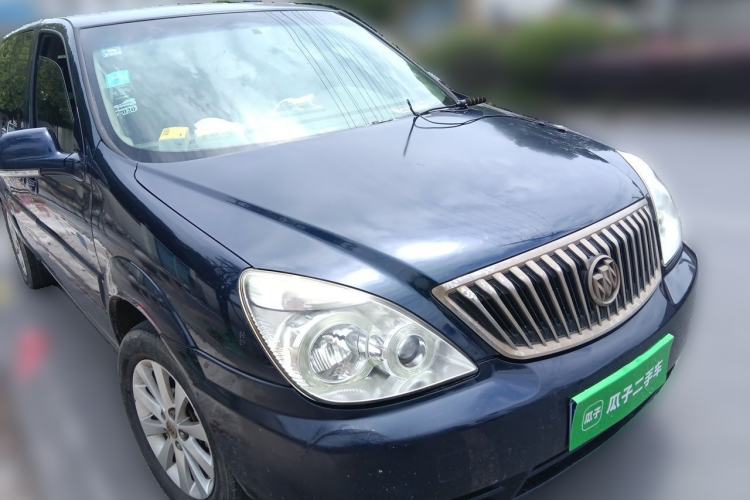 Used Buick GL8 2013 2.4L Classic Edition Front Right 45 Deg