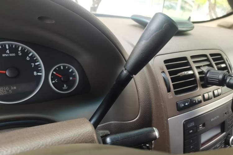 Used Buick GL8 2013 2.4L Classic Edition Gear Lever