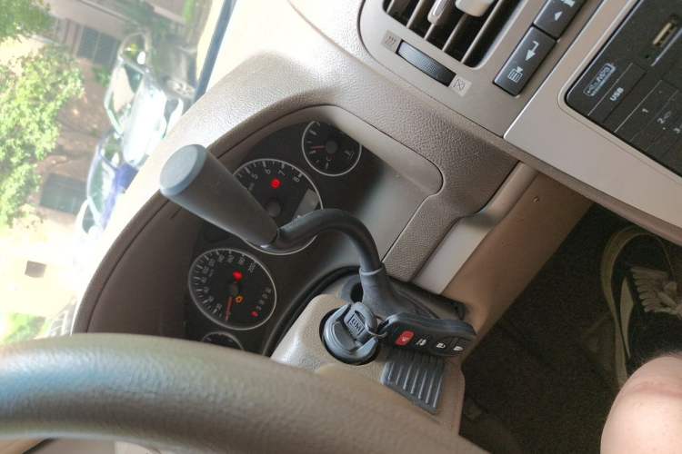 Used Buick GL8 2013 2.4L Comfort Edition Gear Lever