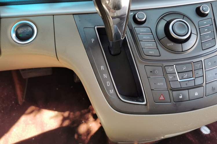 Used Buick GL8 2013 2.4L CT Luxury Business Comfort Edition Gear Lever