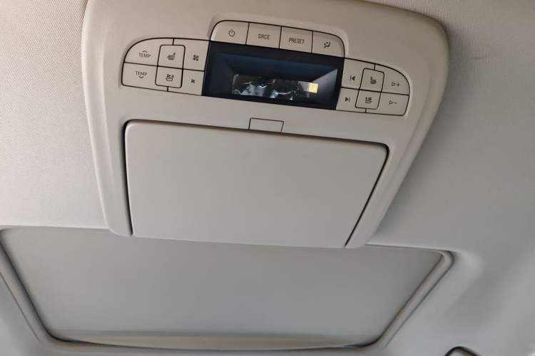 Used Buick GL8 2013 3.0L XT Luxury Business Flagship Edition Headliner