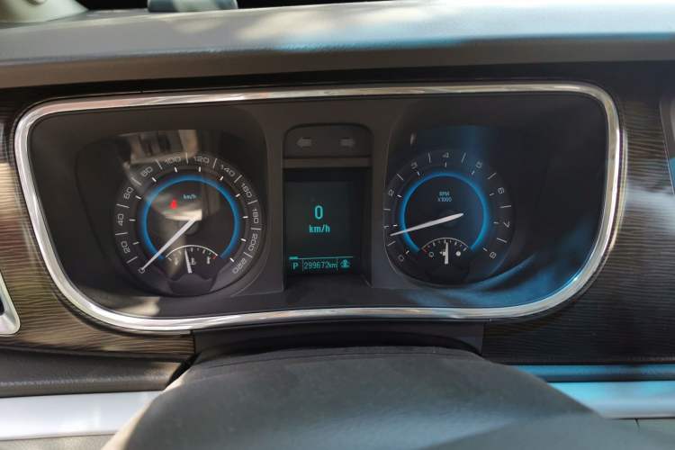 Used Buick GL8 2013 2.4L CT Luxury Business Comfort Edition Instrument Cluster