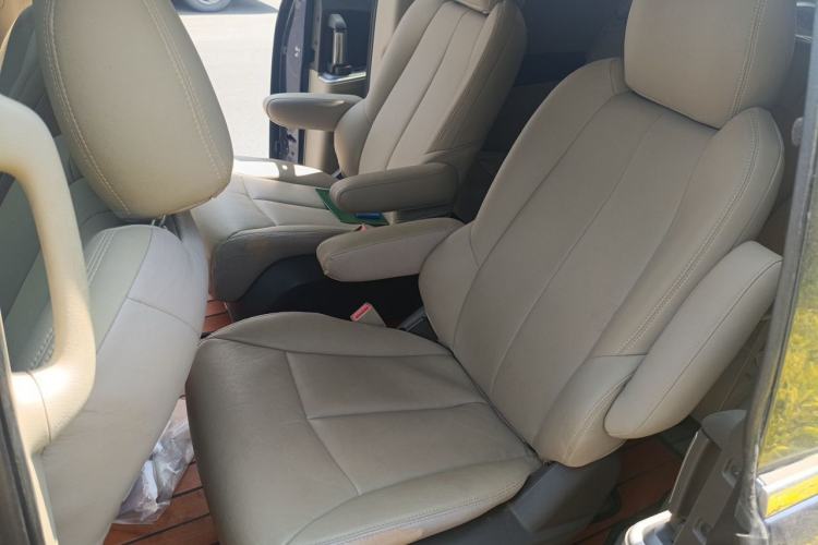Used Buick GL8 2013 2.4L CT Luxury Business Comfort Edition Left Rear Seat
