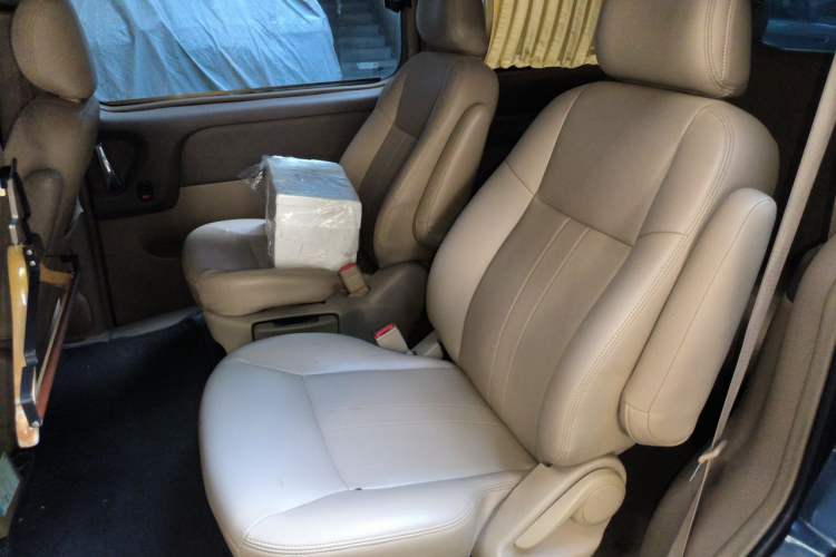 Used Buick GL8 2013 2.4L Comfort Edition Left Rear Seat