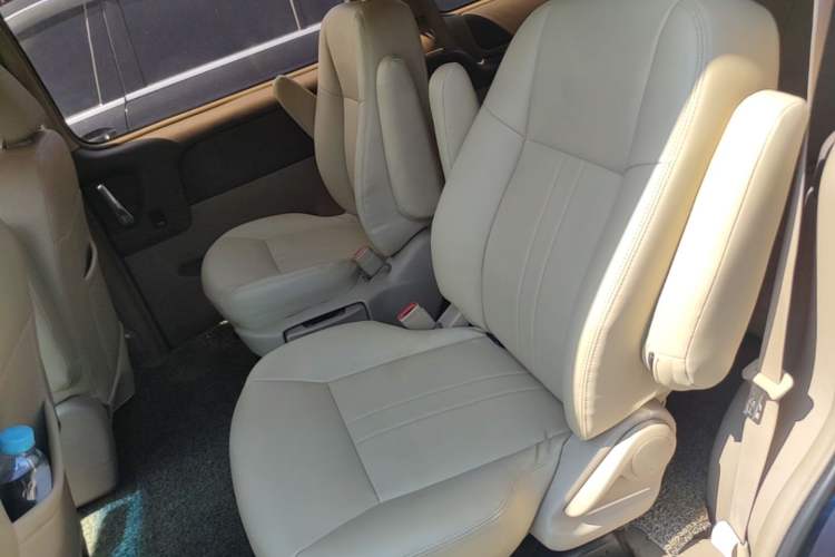 Used Buick GL8 2013 2.4L Comfort Edition Left Rear Seat