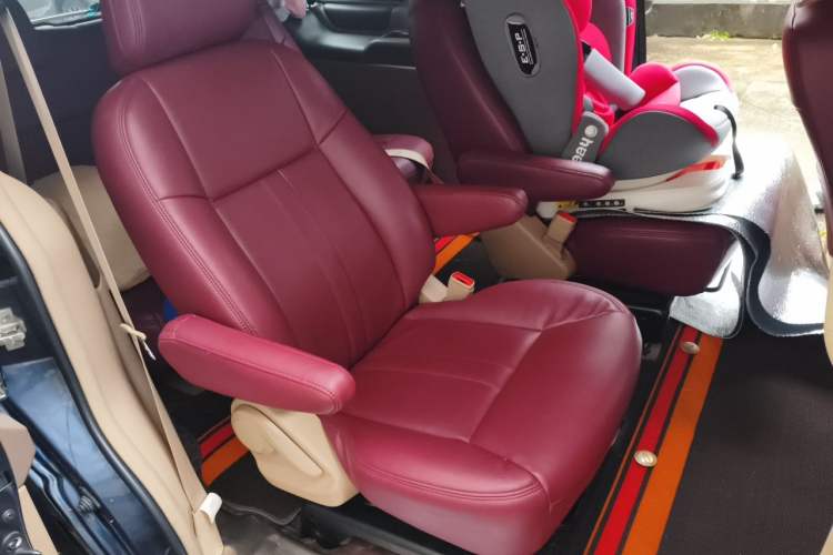 Used Buick GL8 2013 2.4L Classic Edition Left Rear Seat