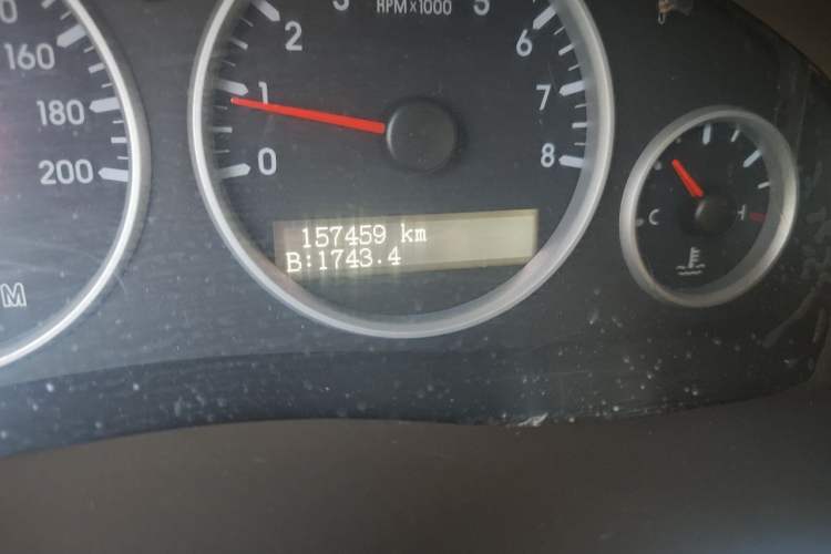 Used Buick GL8 2013 2.4L Classic Edition Odometer Close Up