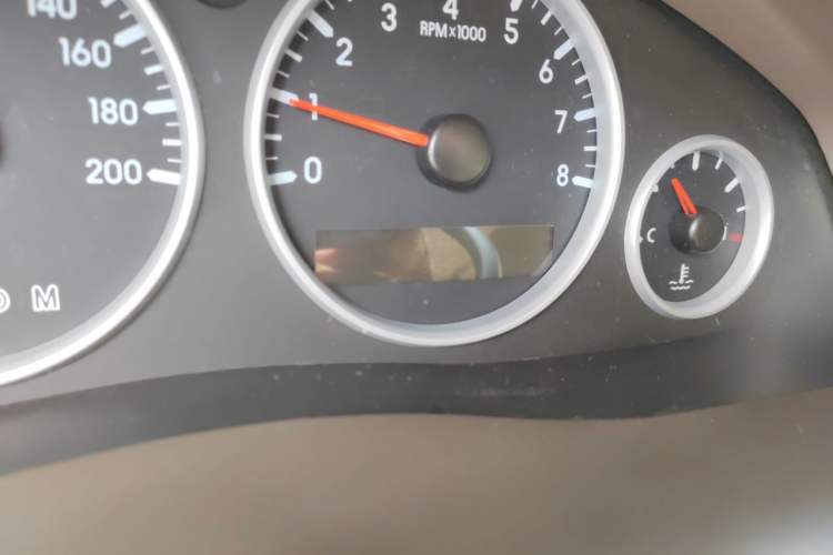 Used Buick GL8 2013 2.4L Comfort Edition Odometer Close Up