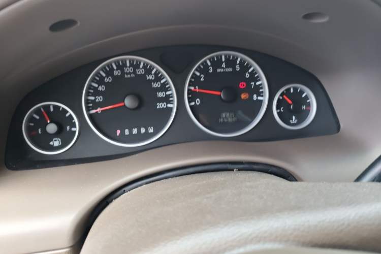Used Buick GL8 2013 2.4L Comfort Edition Odometer Close Up