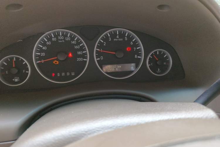 Used Buick GL8 2013 2.4L Comfort Edition Odometer Close Up