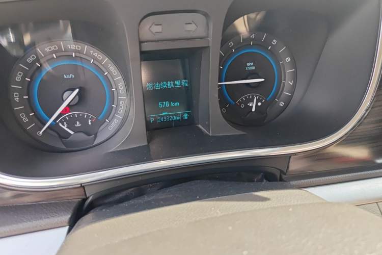 Used Buick GL8 2013 3.0L GT Luxury Business Haoya Edition Odometer Close Up