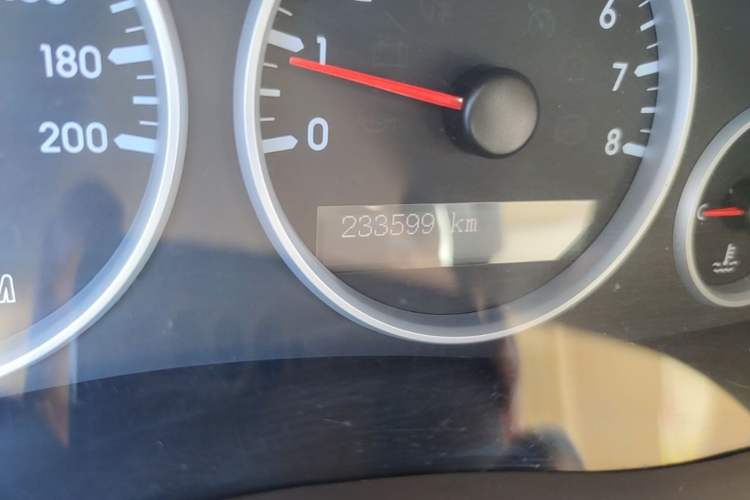 Used Buick GL8 2013 2.4L Comfort Edition Odometer Close Up