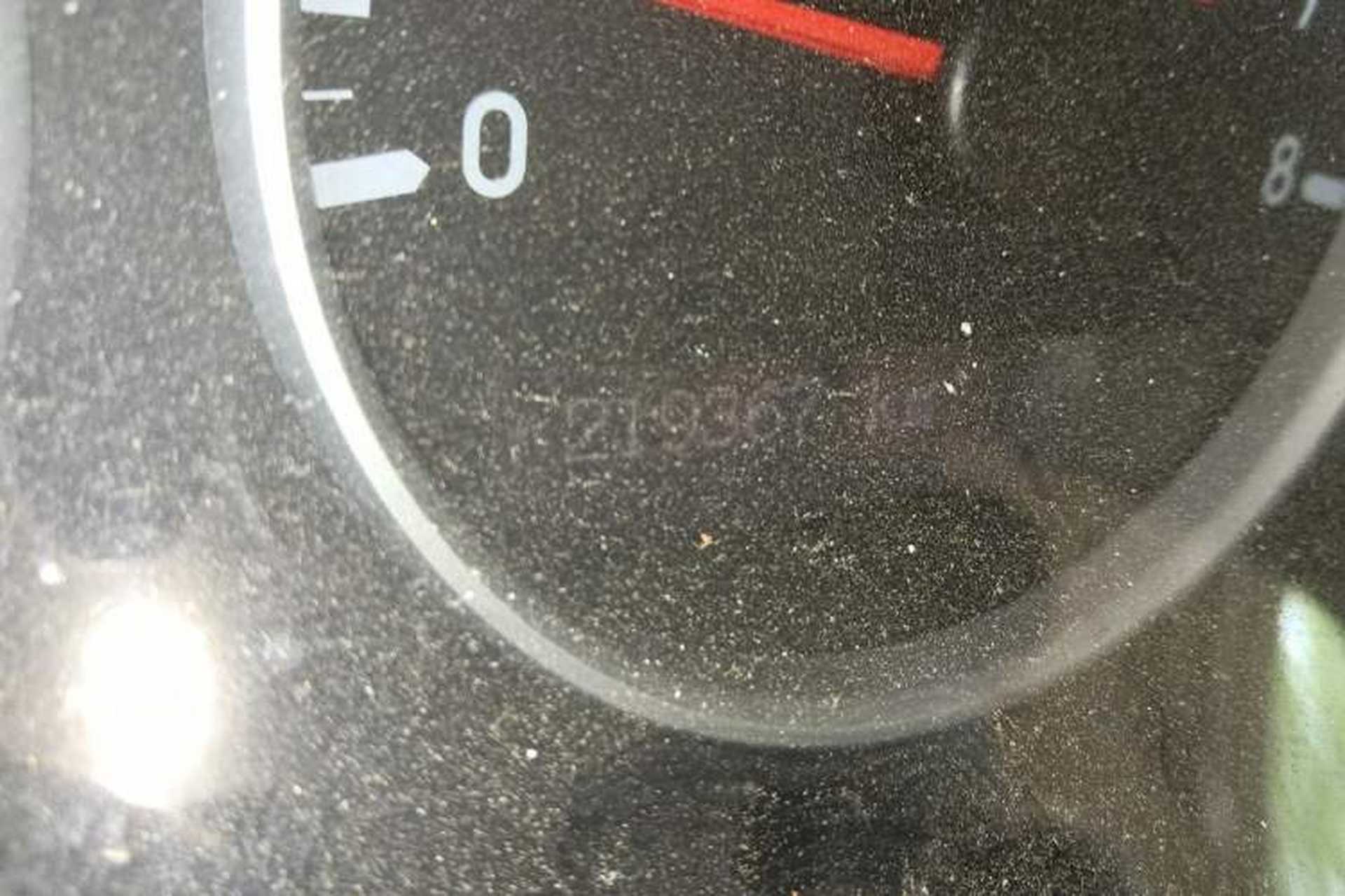 Used Buick GL8 2013 2.4L Classic Edition Odometer Close Up