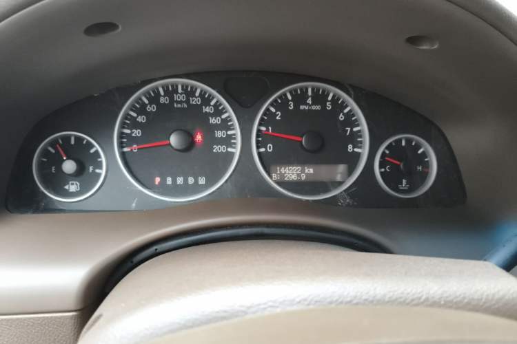 Used Buick GL8 2013 2.4L Classic Edition Odometer Close Up