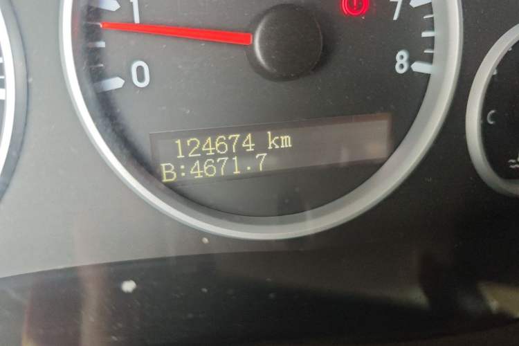 Used Buick GL8 2013 2.4L Classic Edition Odometer Close Up