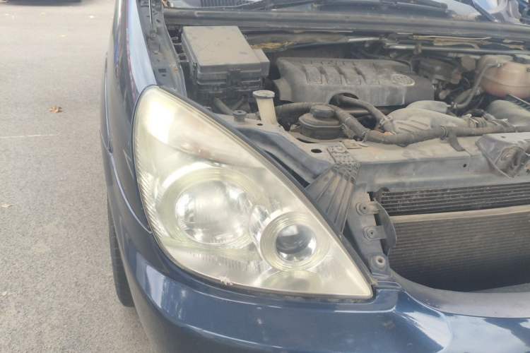 Used Buick GL8 2013 2.4L Comfort Edition Right Front Headlight
