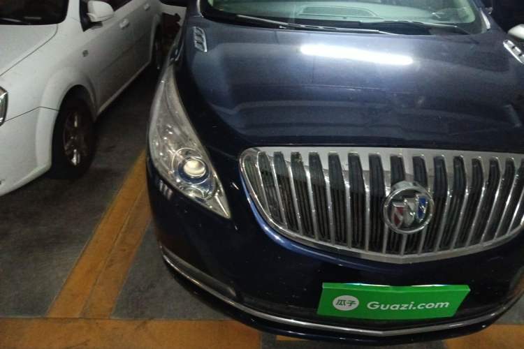 Used Buick GL8 2013 3.0L XT Luxury Business Flagship Edition Right Front Headlight