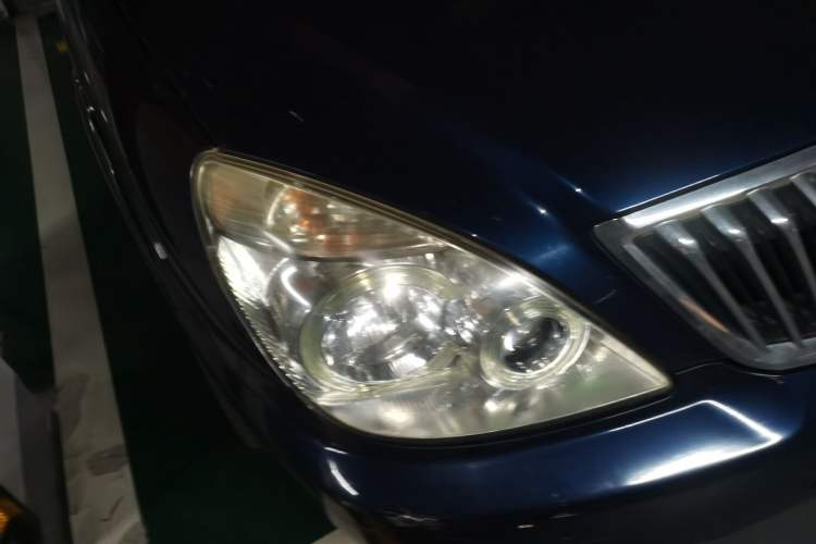 Used Buick GL8 2013 2.4L Comfort Edition Right Front Headlight
