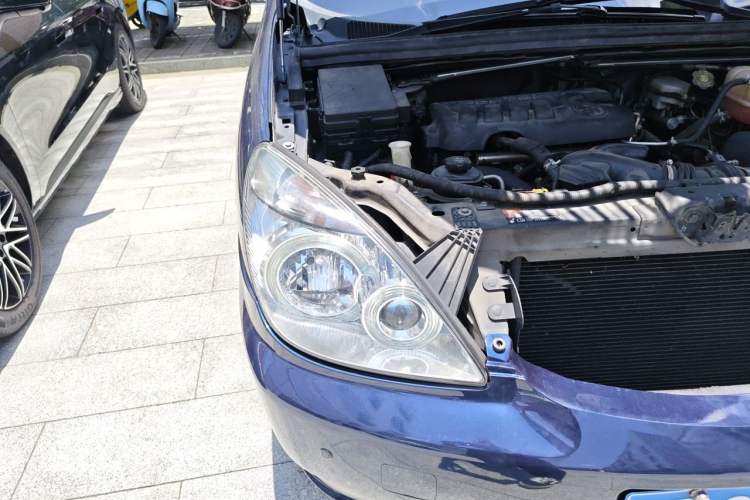 Used Buick GL8 2013 2.4L Comfort Edition Right Front Headlight