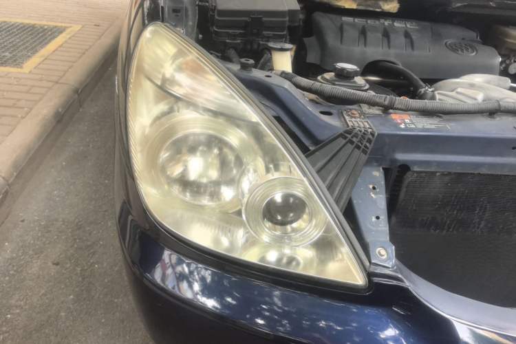 Used Buick GL8 2013 2.4L Classic Edition Right Front Headlight
