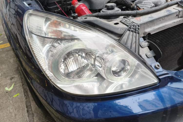 Used Buick GL8 2013 2.4L Classic Edition Right Front Headlight