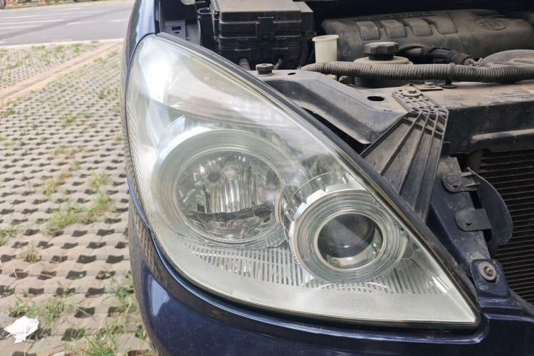 Used Buick GL8 2013 2.4L Classic Edition Right Front Headlight