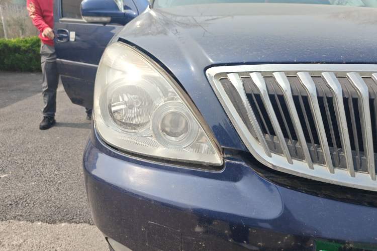 Used Buick GL8 2013 2.4L Classic Edition Right Front Headlight