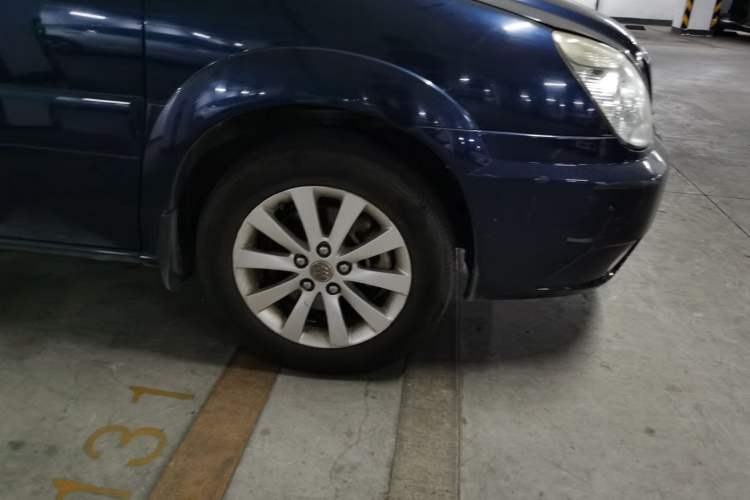 Used Buick GL8 2013 2.4L Comfort Edition Right Front Wheel Hub