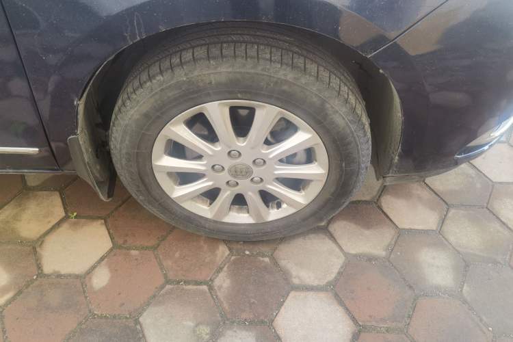 Used Buick GL8 2013 3.0L GT Luxury Business Haoya Edition Right Front Wheel Hub