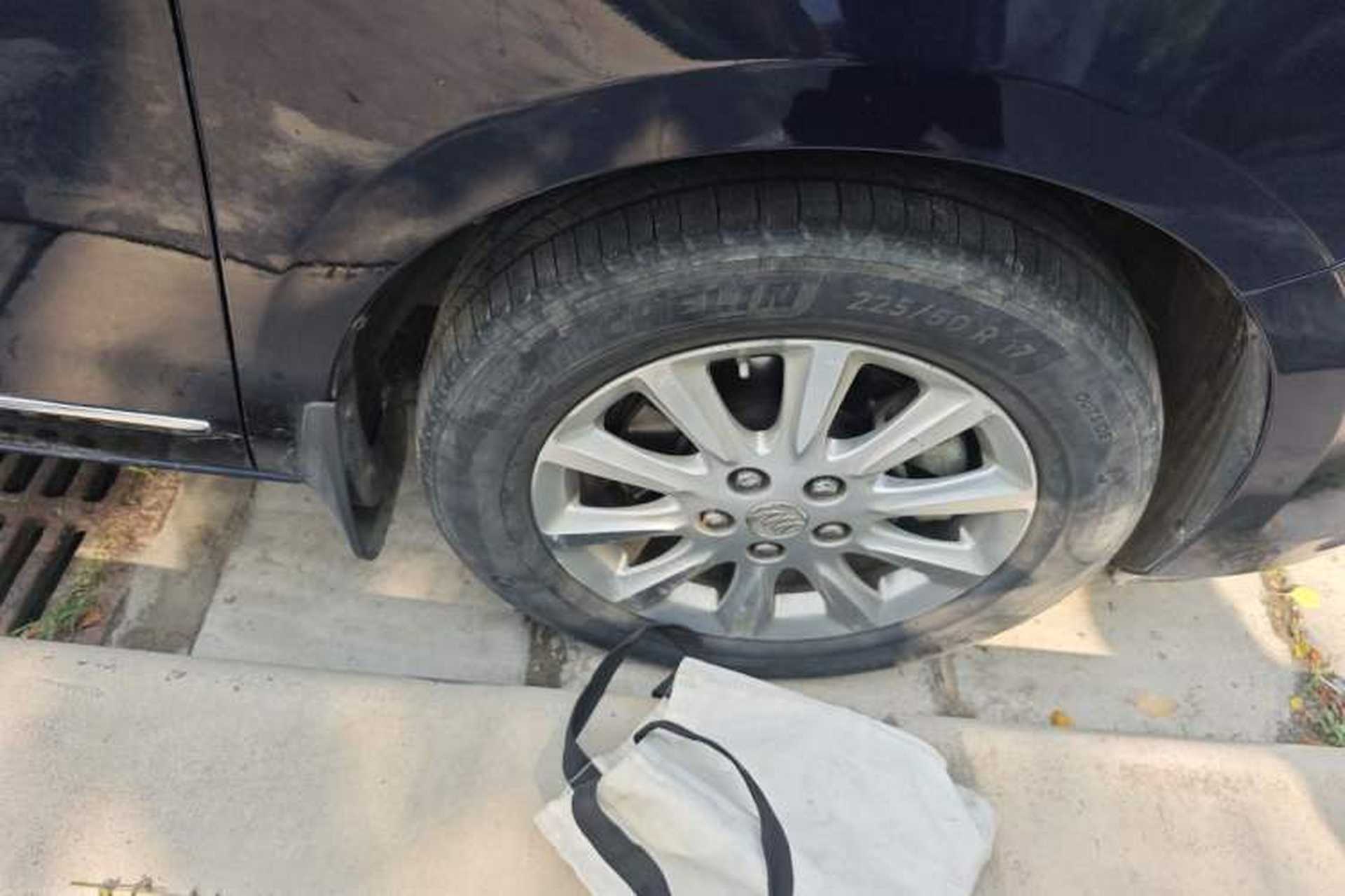 Used Buick GL8 2013 3.0L GT Luxury Business Haoya Edition Right Front Wheel Hub