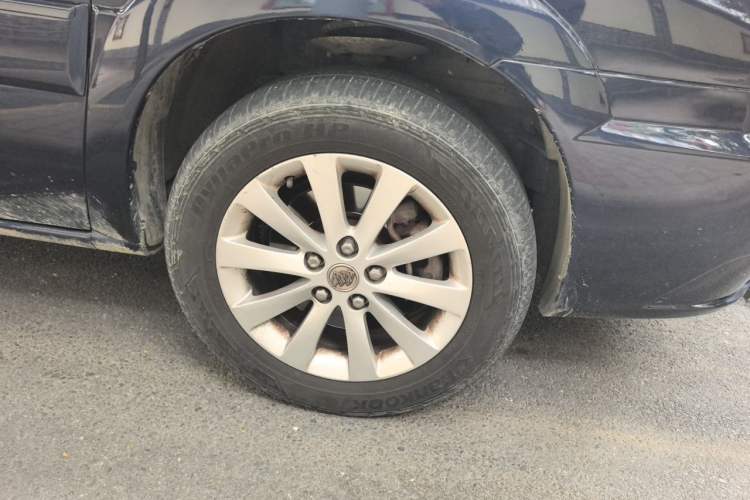 Used Buick GL8 2013 2.4L Classic Edition Right Front Wheel Hub