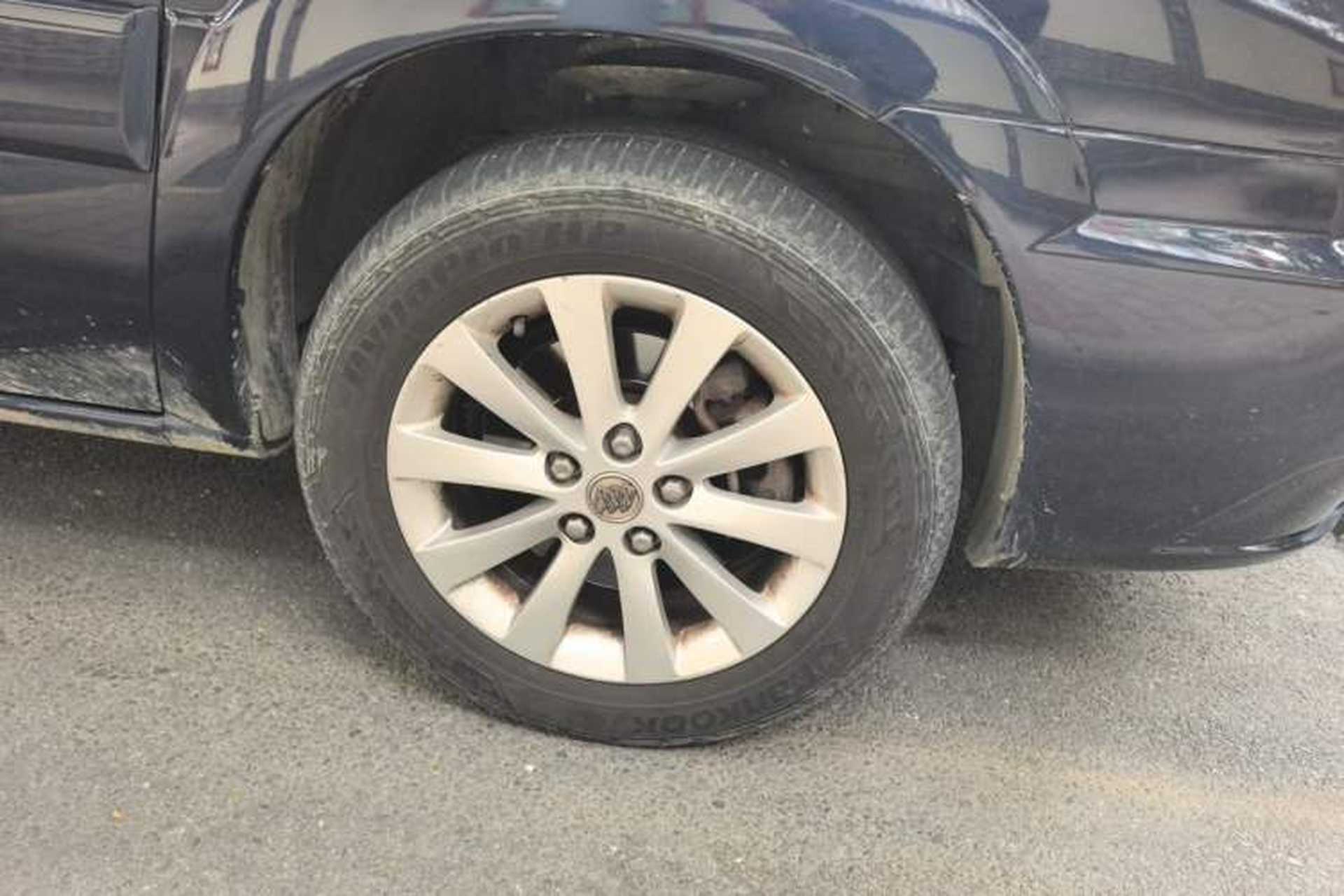 Used Buick GL8 2013 2.4L Classic Edition Right Front Wheel Hub