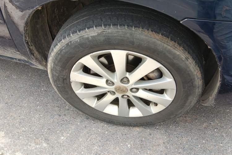 Used Buick GL8 2013 2.4L Classic Edition Right Front Wheel Hub