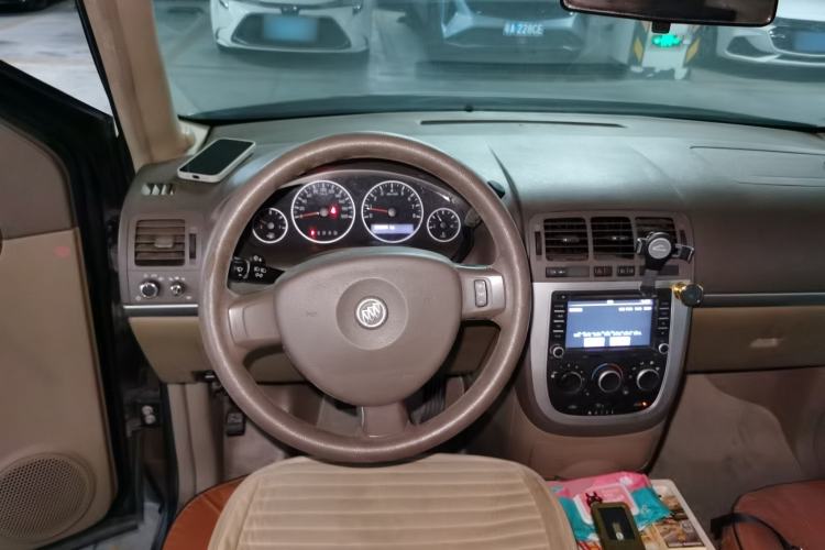 Used Buick GL8 2013 2.4L Comfort Edition Steering Wheel