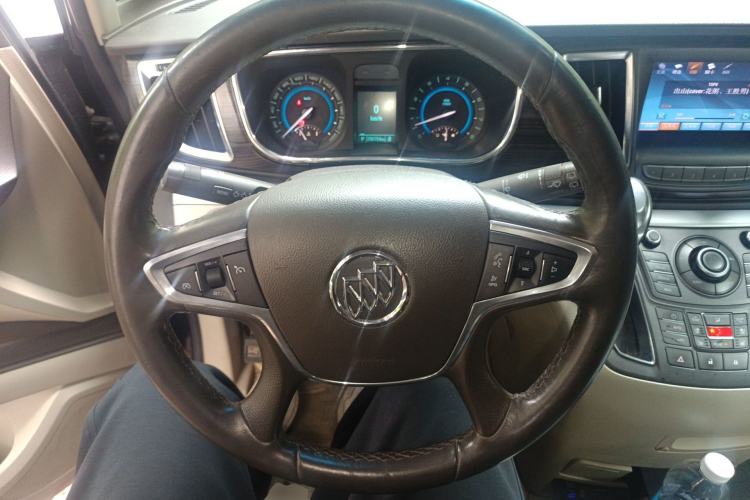 Used Buick GL8 2013 3.0L XT Luxury Business Flagship Edition Steering Wheel