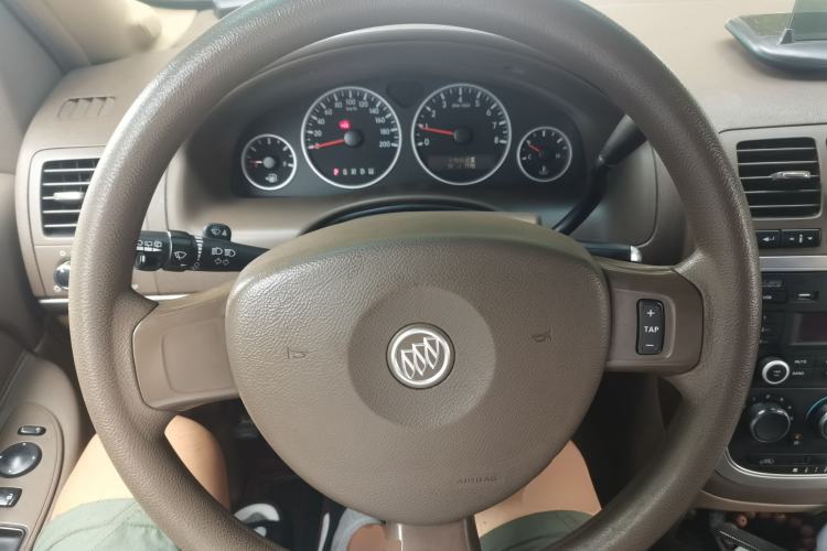 Used Buick GL8 2013 2.4L Classic Edition Steering Wheel